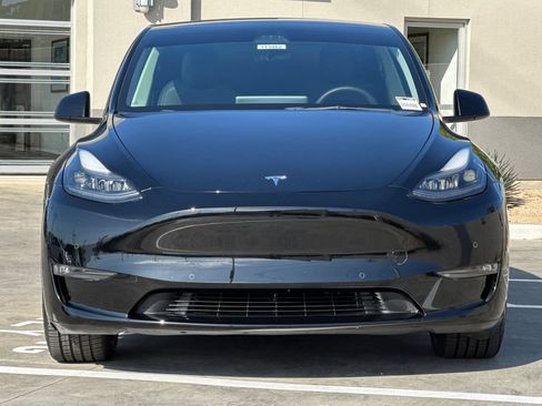Used 2022 Tesla Model Y Performance AWD/4WD image 11
