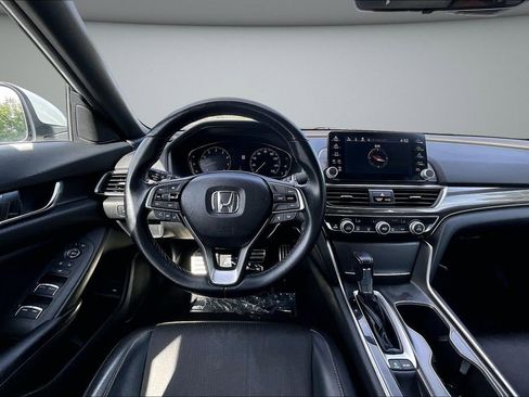Used 2018 Honda Accord Sport image 8