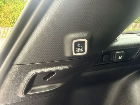 Used 2024 Jeep Grand Cherokee Altitude AWD/4WD image 16