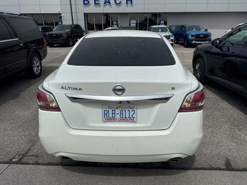 Used 2015 Nissan Altima 2.5 S w/ Power Driver Seat Package image 4