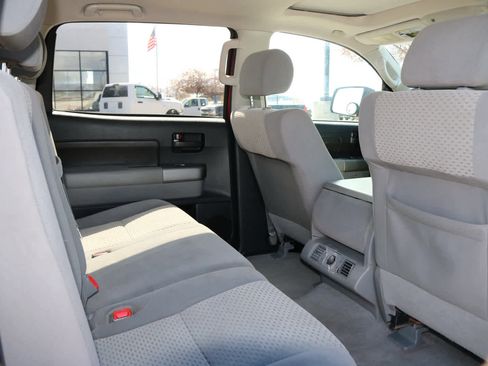 Used 2010 Toyota Tundra 4x4 CrewMax image 21