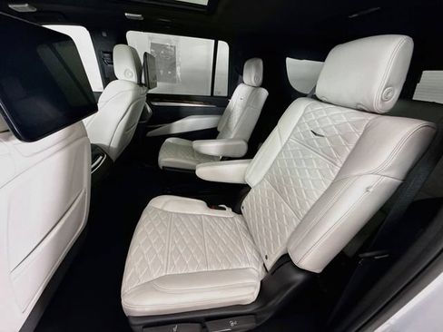 Used 2026 Cadillac Escalade ESV Platinum Sport w/ LPO, Floor Liner Package AWD/4WD image 26