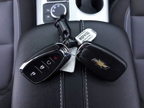 Used 2024 Chevrolet Blazer LT FWD image 26