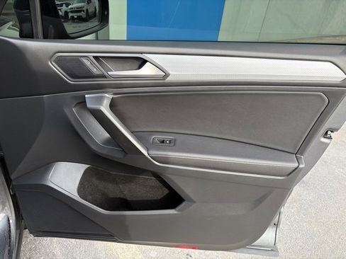 Used 2022 Volkswagen Tiguan S image 14