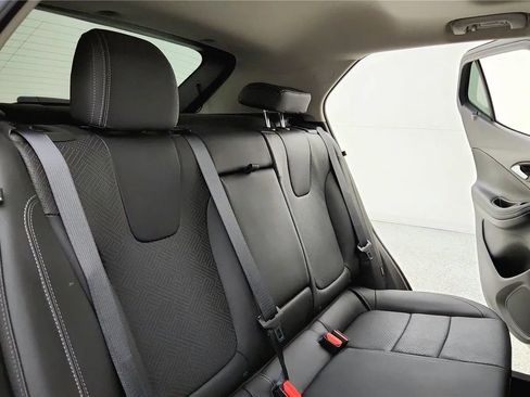 Used 2023 Buick Encore GX Essence w/ Experience Buick Package FWD image 39