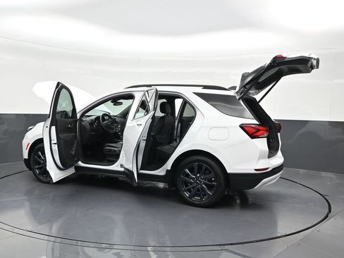 Used 2024 Chevrolet Equinox RS w/ RS Leather Package FWD image 39