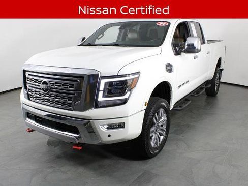 Certified 2024 Nissan Titan Platinum Reserve w/ Moonroof Package AWD/4WD image 2
