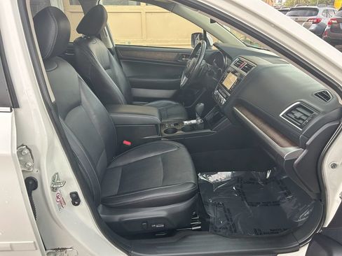 Used 2017 Subaru Outback 3.6R Limited AWD/4WD image 17