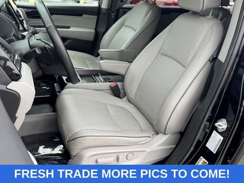 Used 2022 Honda Odyssey Elite image 15