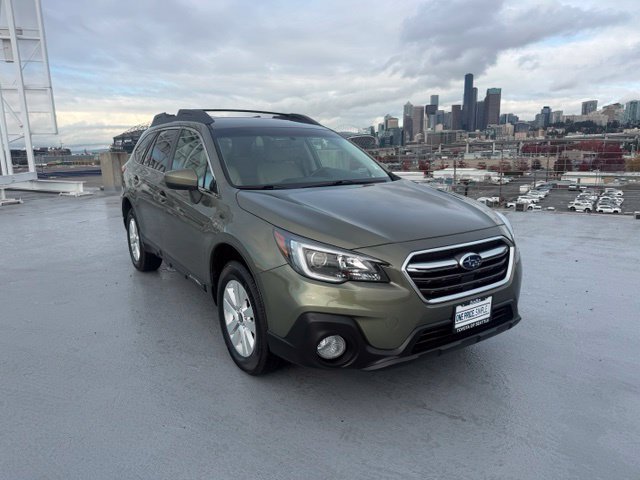 Used 2018 Subaru Outback 2.5i Premium AWD/4WD image 1