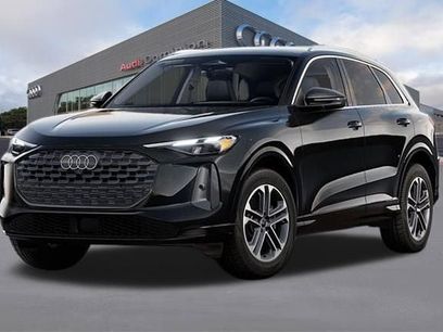 Used 2025 Audi Q5 Premium w/ Convenience Package