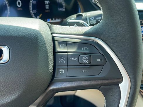 New 2026 Jeep Grand Cherokee L Limited AWD/4WD image 16