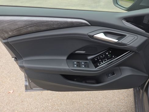 New 2025 Audi A6 e-tron Premium Plus image 5