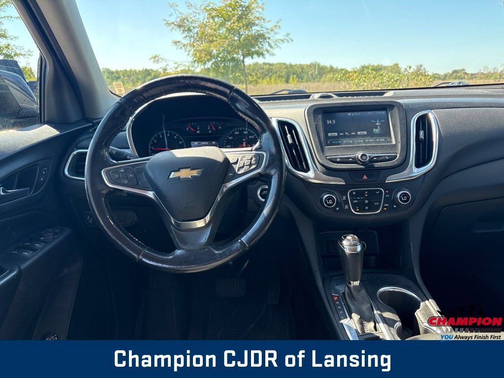 Used 2018 Chevrolet Equinox LT FWD image 2