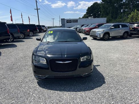 Used 2016 Chrysler 300 S w/ 300S Premium Group RWD image 15