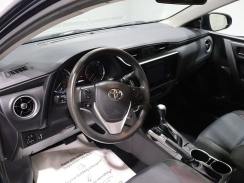 Used 2018 Toyota Corolla LE w/ Carpet Mat Package (TMS) FWD image 15