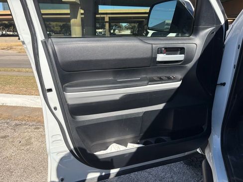 Used 2018 Toyota Tundra SR5 w/ TRD Sport Package image 15