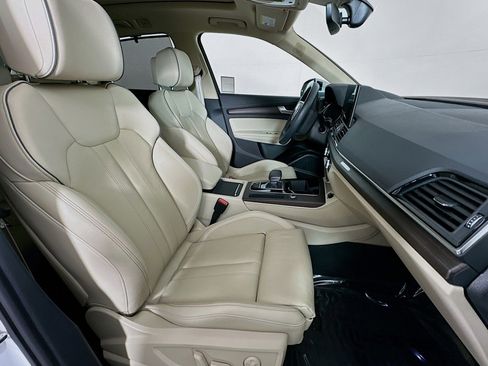 Used 2021 Audi Q5 Premium Plus image 8
