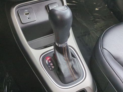 Used 2017 Jeep Compass Latitude w/ Popular Equipment Group image 33