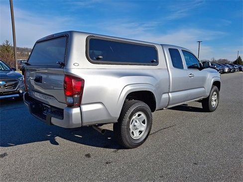 Certified 2020 Toyota Tacoma SR image 6