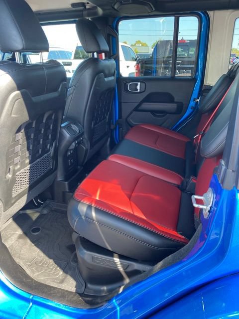 Used 2023 Jeep Wrangler Unlimited Rubicon 4xe AWD/4WD image 17
