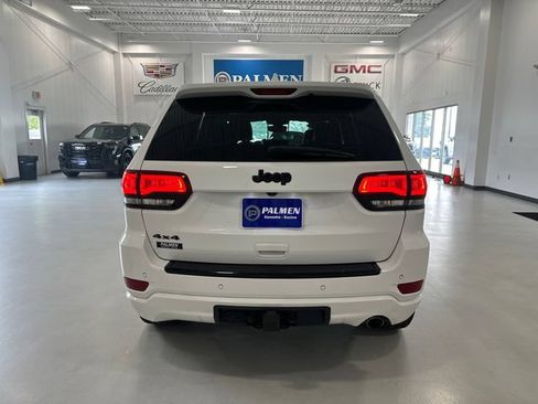 Used 2017 Jeep Grand Cherokee Altitude AWD/4WD image 6