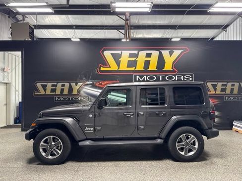 Used 2022 Jeep Wrangler Unlimited Sahara w/ LED Lighting Group AWD/4WD image 2