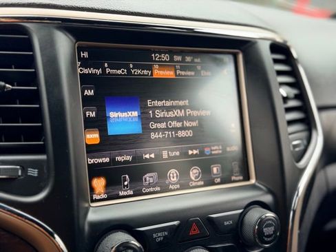 Used 2014 Jeep Grand Cherokee Laredo w/ 18" Wheel & 8.4" Radio Group image 12