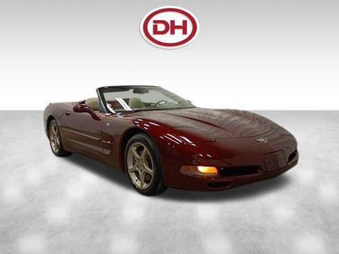 Used 2003 Chevrolet Corvette 50th Anniversary Edition w/ Preferred Equipment Group1 image 17