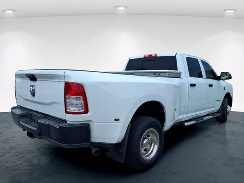 Used 2022 RAM 3500 Tradesman RWD image 9