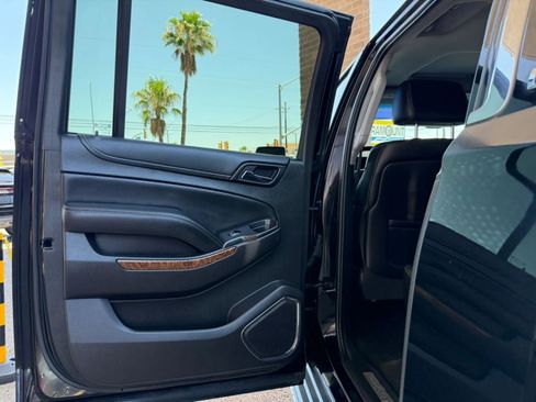 Used 2016 Chevrolet Suburban LTZ RWD image 37