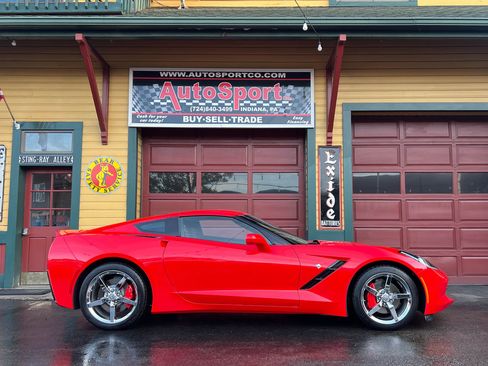 Used 2014 Chevrolet Corvette Stingray Coupe w/ 2LT Preferred Equipment Group image 3