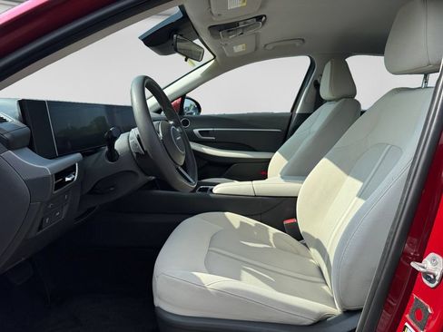 Used 2025 Hyundai Sonata SEL FWD image 18