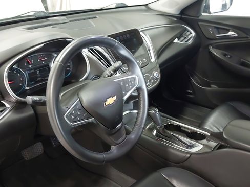 Used 2017 Chevrolet Malibu LT w/ Leather Package image 17