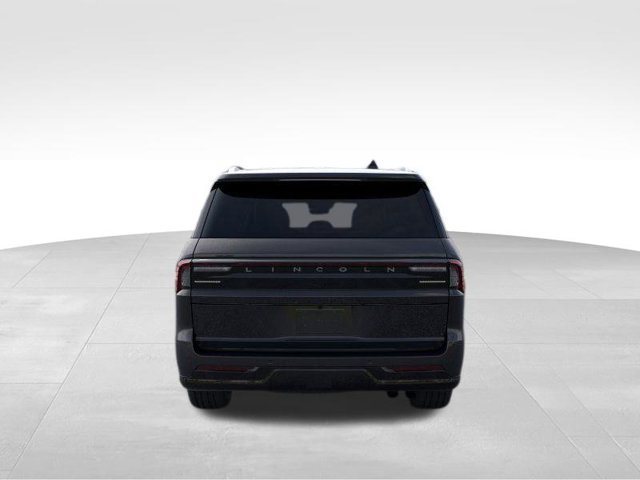 New 2026 Lincoln Navigator L Reserve AWD/4WD image 6