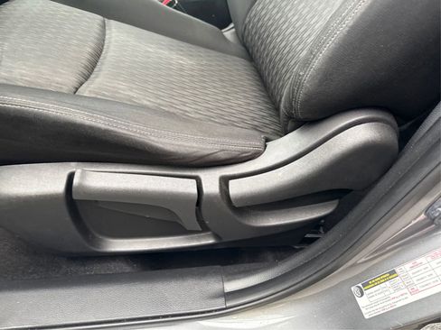 Used 2020 Nissan Rogue S AWD/4WD image 18