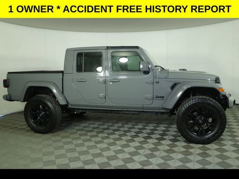Used 2023 Jeep Gladiator Overland AWD/4WD image 2