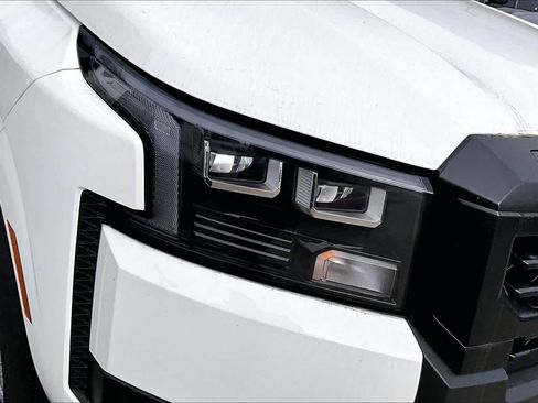 New 2026 Nissan Frontier S image 18