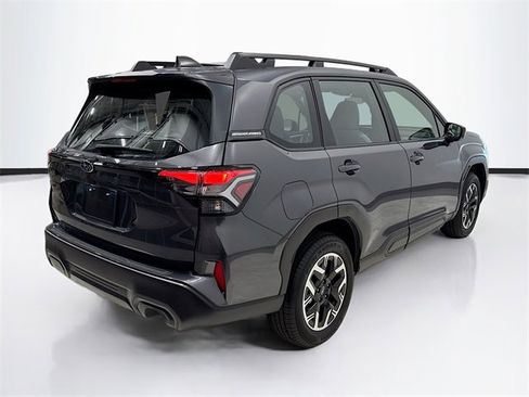Used 2025 Subaru Forester image 5