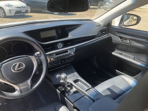 Used 2014 Lexus ES 350 FWD image 16
