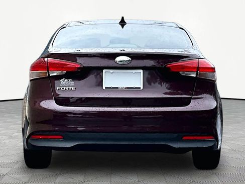 Used 2018 Kia Forte LX FWD image 4