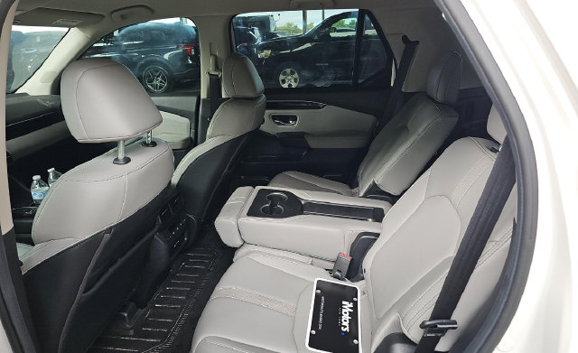 Used 2025 Honda Pilot EX-L image 5