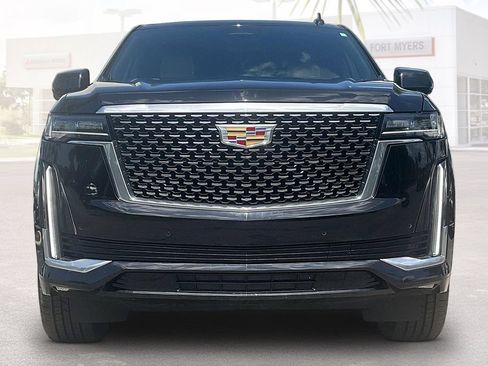Used 2024 Cadillac Escalade Premium Luxury RWD image 26