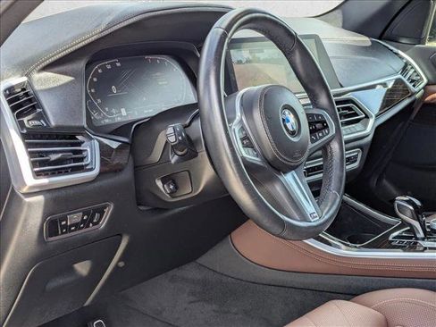 Used 2023 BMW X5 xDrive40i w/ M Sport Package image 9