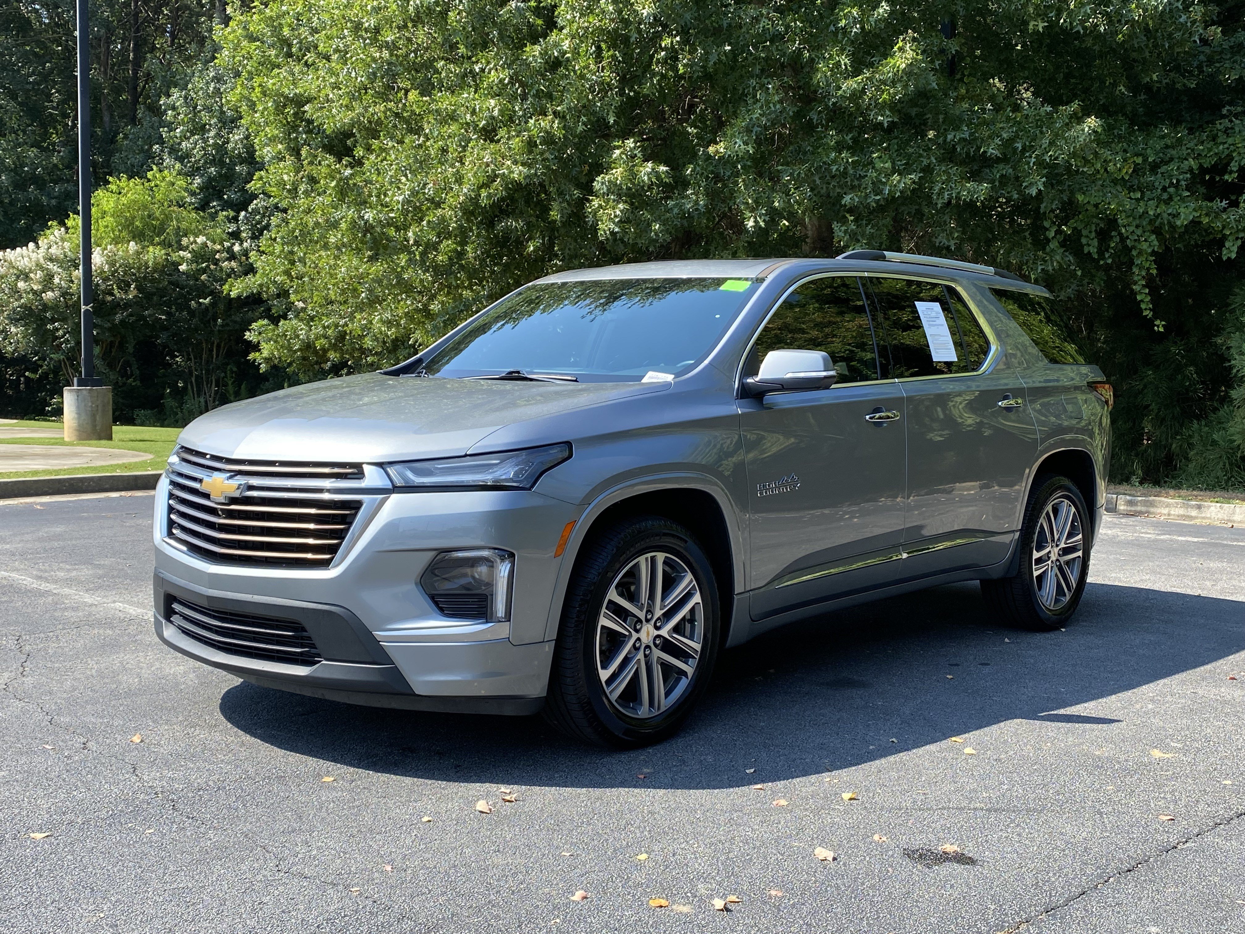 Used 2023 Chevrolet Traverse High Country FWD image 5