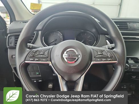 Used 2019 Nissan Rogue Sport S image 22