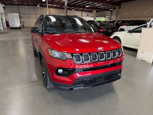 Used 2025 Jeep Compass Limited AWD/4WD image 7