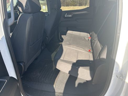 Used 2024 Chevrolet Silverado 1500 LT image 12