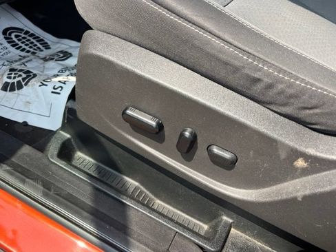 Certified 2019 Ford Escape SE FWD image 19