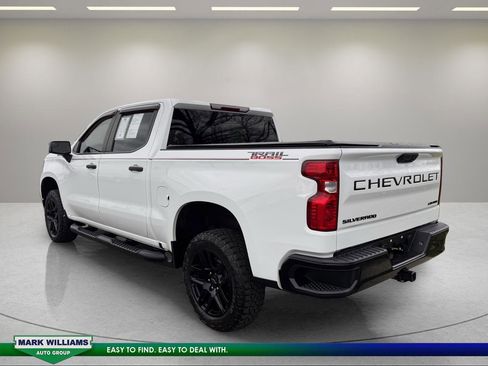 Used 2023 Chevrolet Silverado 1500 Custom Trail Boss w/ LPO, Dark Essentials Package image 5